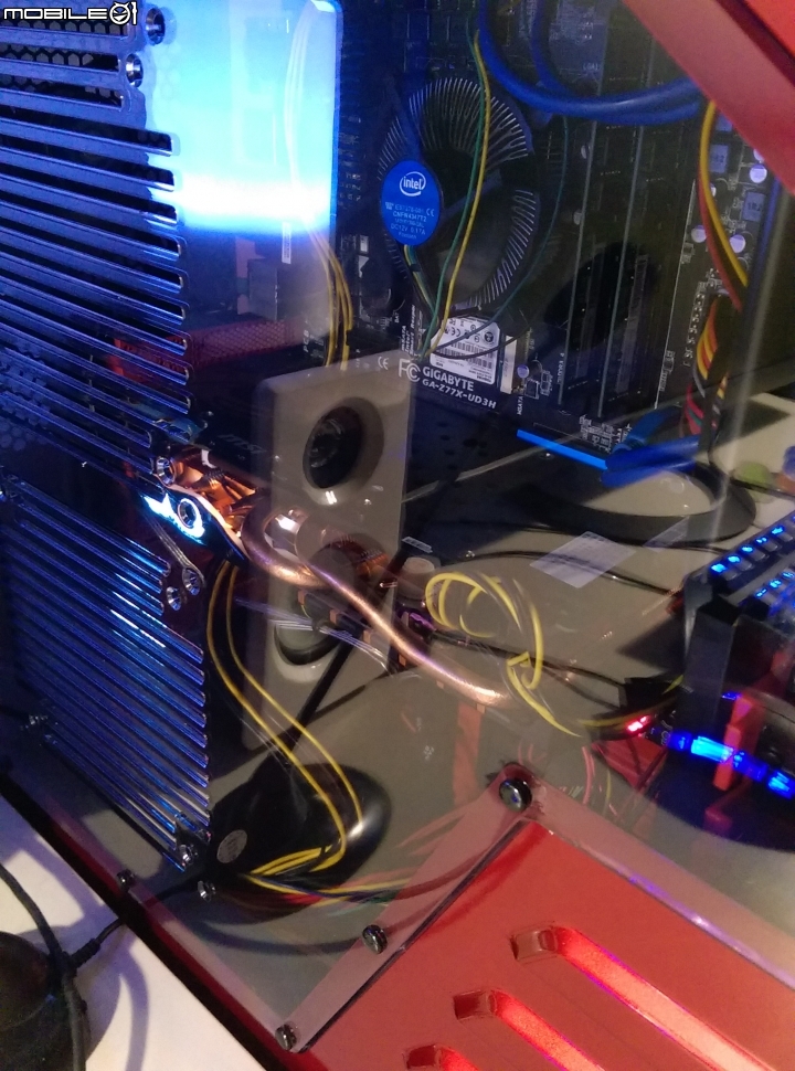 鋼鐵人配色 Aerocool Xpredator X3 Avenger iron man 首發開箱!