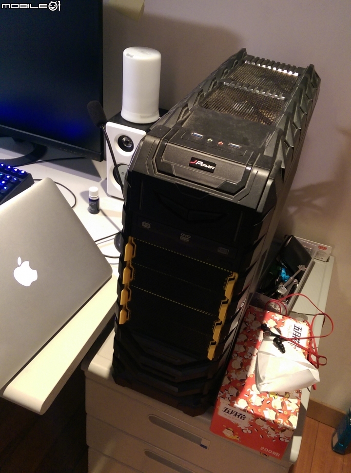鋼鐵人配色 Aerocool Xpredator X3 Avenger iron man 首發開箱!