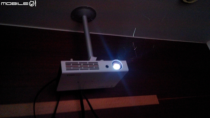（開箱）酷樂視X5 LED 投影機