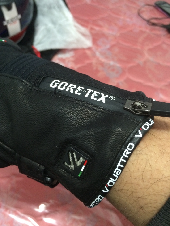 V'QUATTRO STORMER-XGTX GORE-TEX手套開箱(圖多)