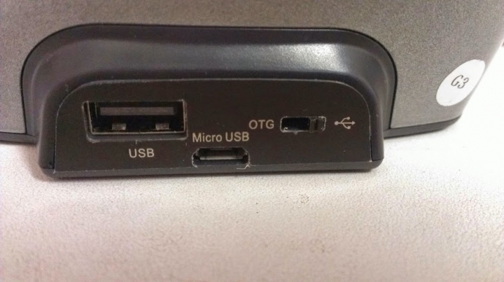 [開箱] LG G3 副廠 手機座+電池座充