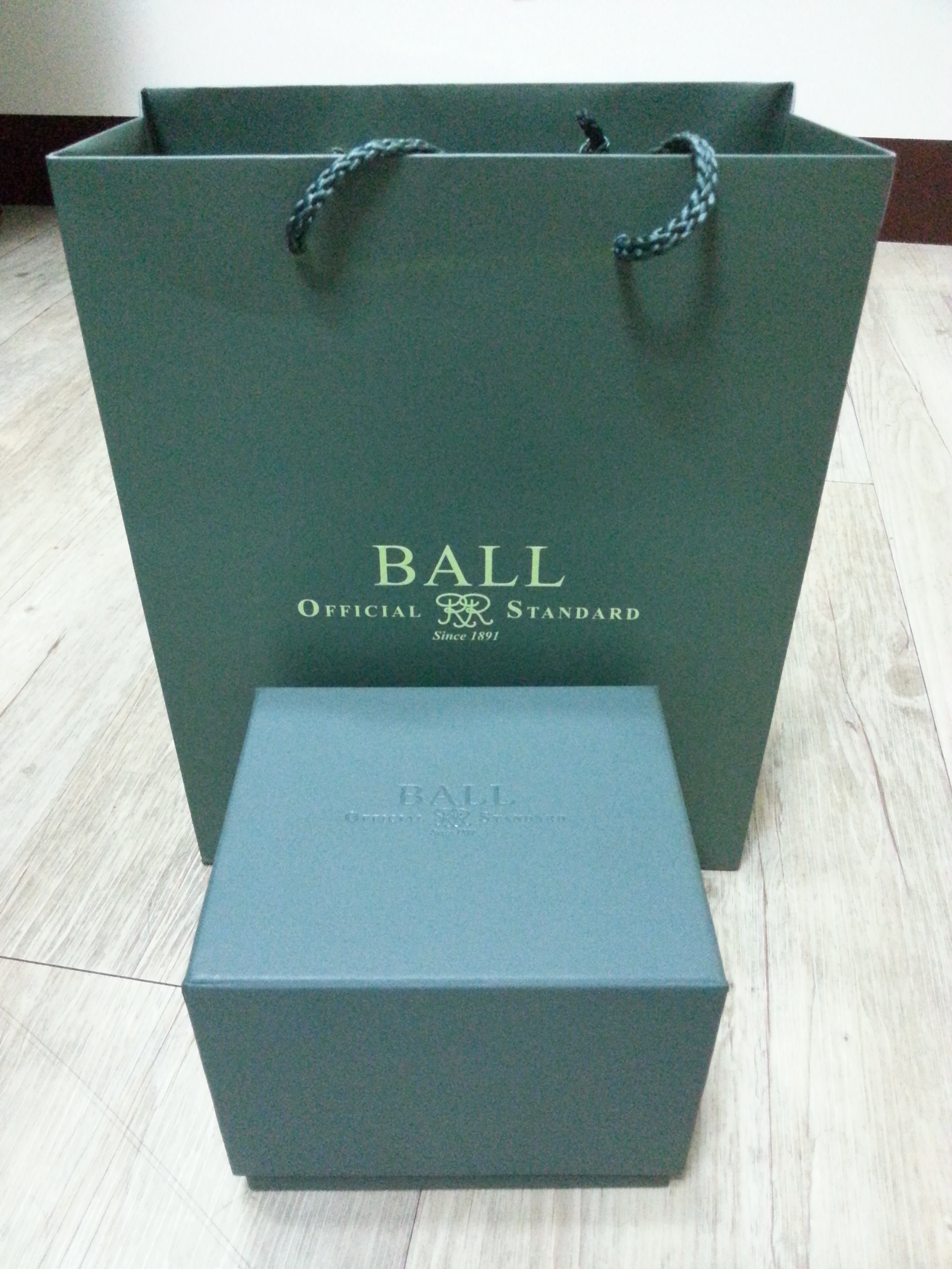 22歲買給自己的生日禮物，BALL 波爾 Trainmaster 鐵路長官 (開箱)
