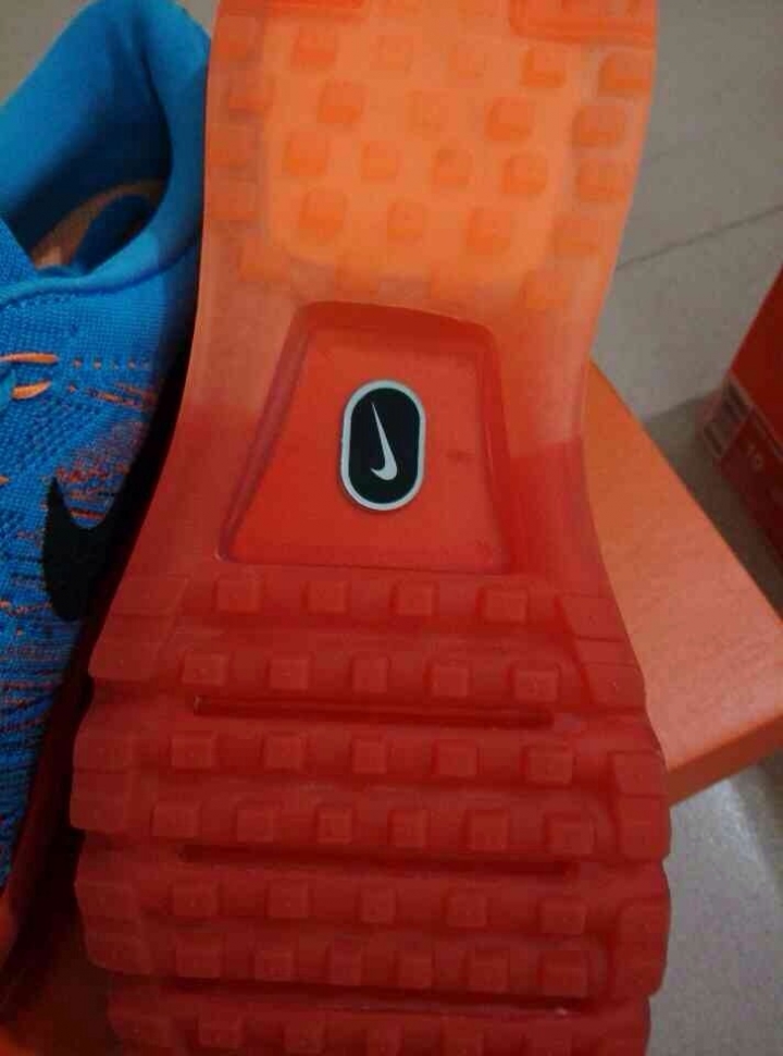 請大家幫忙來辨識一下nike flyknit air max