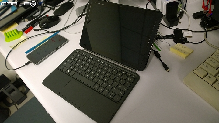 HP Pavilion x2 10-k077nr 實機圖片