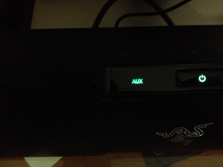 [開箱] 燒燙燙 RAZER Leviathan 利維坦 5.1 SOUND BAR 電競喇叭不專業開箱!!