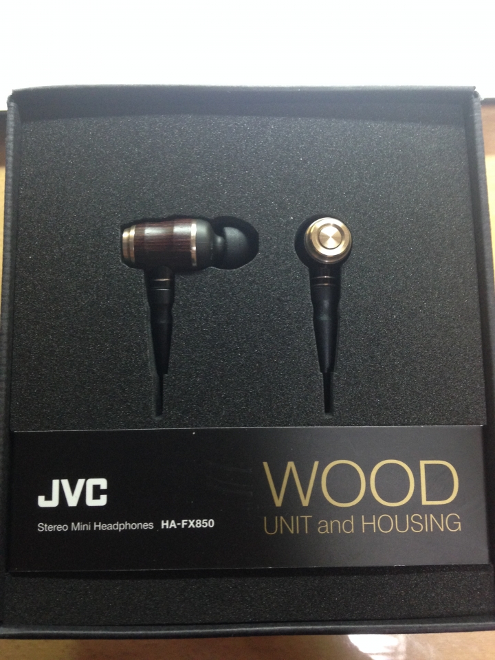 [開箱]不精彩好物開箱～ JVC HA FX-850 耳道式耳機 （圖多文少慎入）