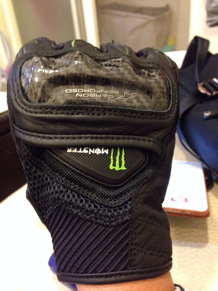［開箱］ALPINSTARS M-30 Monster 聯名防摔手套+ Scoyo Mc15