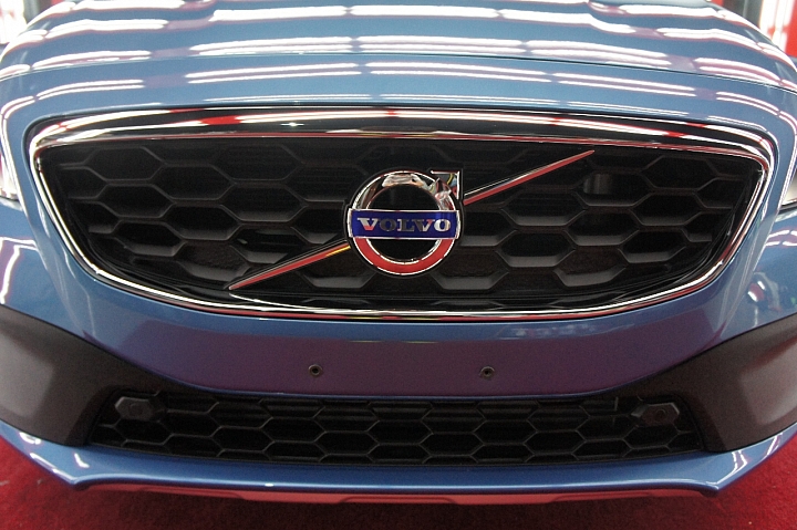 【開箱】VOLVO V40 Cross Country D4