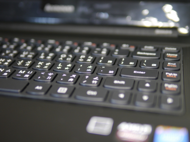 超值14吋FHD Lenovo G40-70 開箱