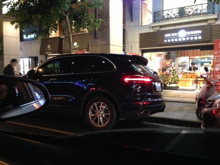 台中野生捕捉小改款Cayenne