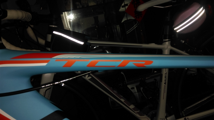 TCR AD2 藍色開箱  我騎XS號