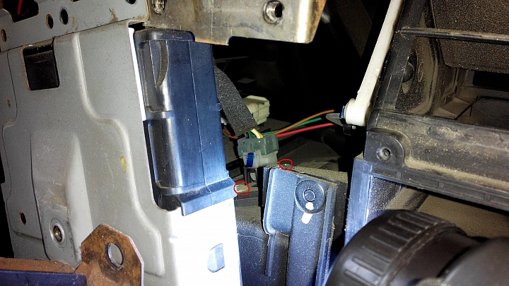 virage io 06年  DIY 使用 3M 冷氣除臭清潔劑
