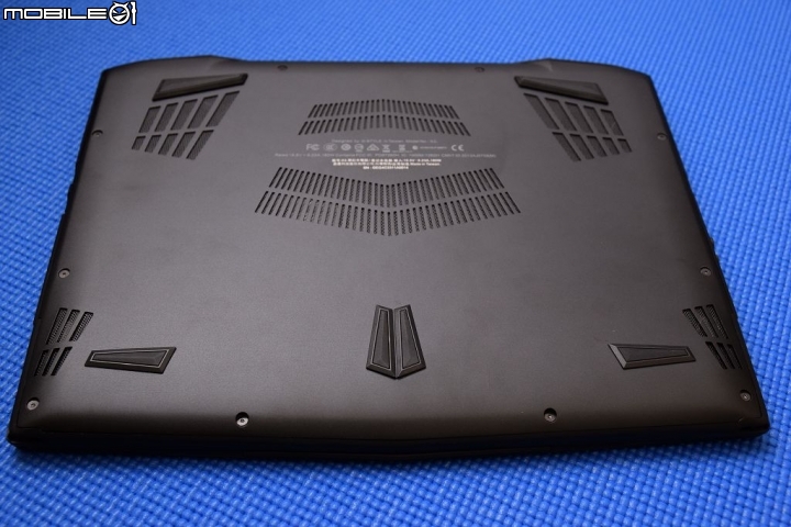富堅很久的aorus X3開箱