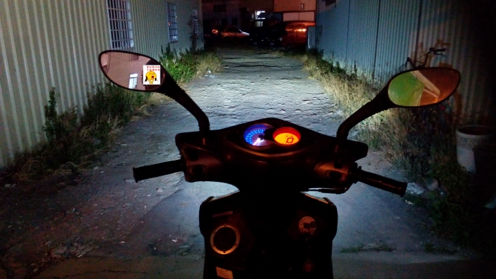 CREE H4 LED 30W 3000LM 機車 大燈 開箱（有用過這顆的一起po照分享吧）