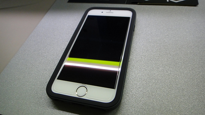 [簡單開箱] 犀牛盾iPhone 6黑色保護殼