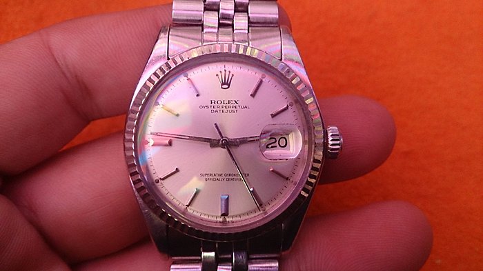 請問各位大大 小弟 這款  ROLEX 1601 如何分辨真偽