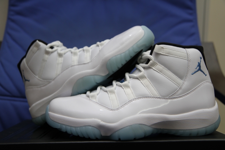 ［開箱］Air Jordan XI - Legend Blue