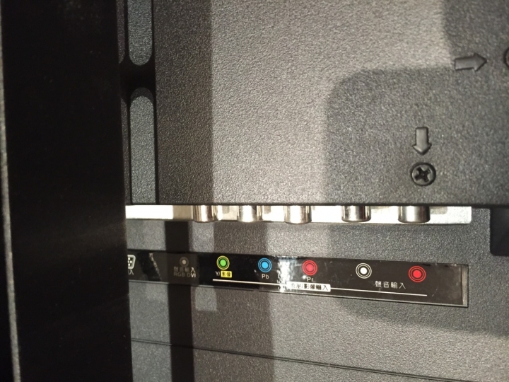 求救！DVD接電視要如何用囧