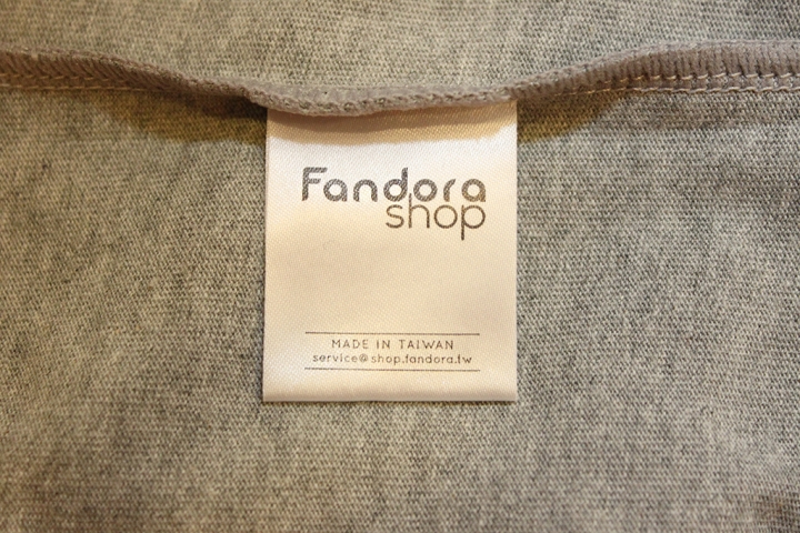 【開箱】Fandora shop 的黑貓七分袖T