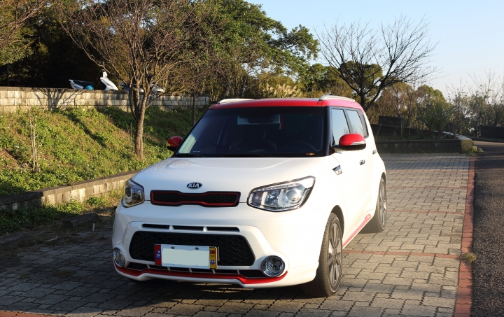 kia soul 白色靈魂 開箱.(新增相片)