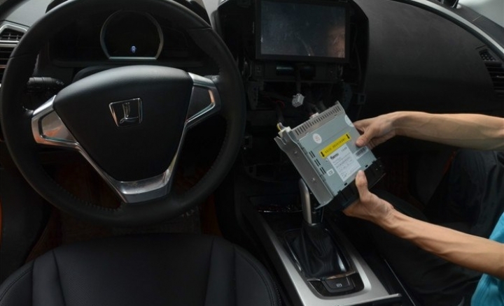 DIY 樂趣多 Luxgen U6 多媒體導航自行安裝