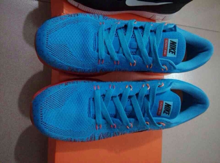 請大家幫忙來辨識一下nike flyknit air max