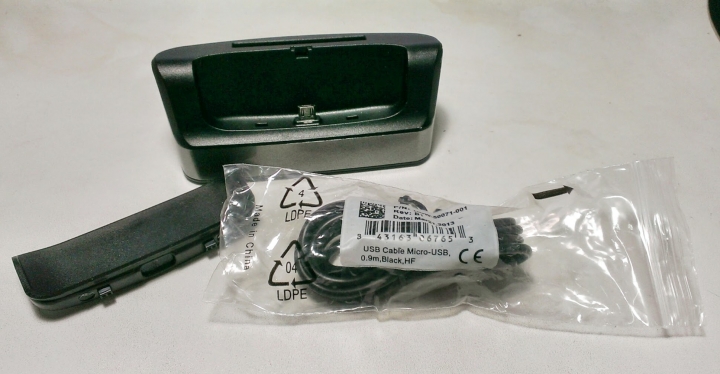 [開箱] LG G3 副廠 手機座+電池座充