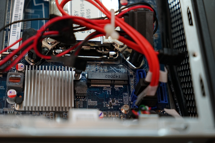 Shuttle 浩鑫 XPC XH97V 準系統不專業開箱