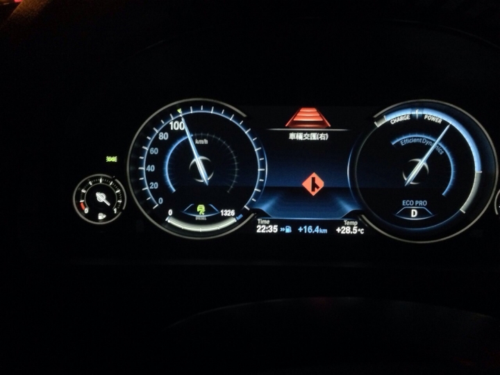 BMW  F10 5系全液晶儀表.....真是帥翻了