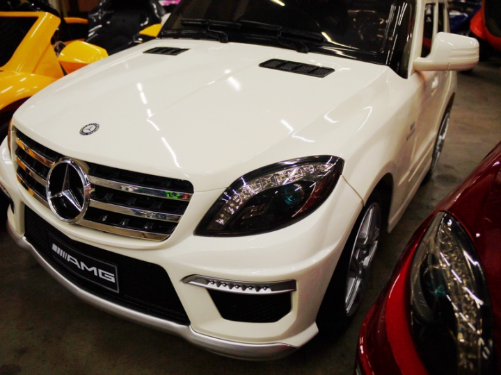 Mercedes-benz M-Clas  ML63 AMG  頂級奢華版 (兒童用)開箱