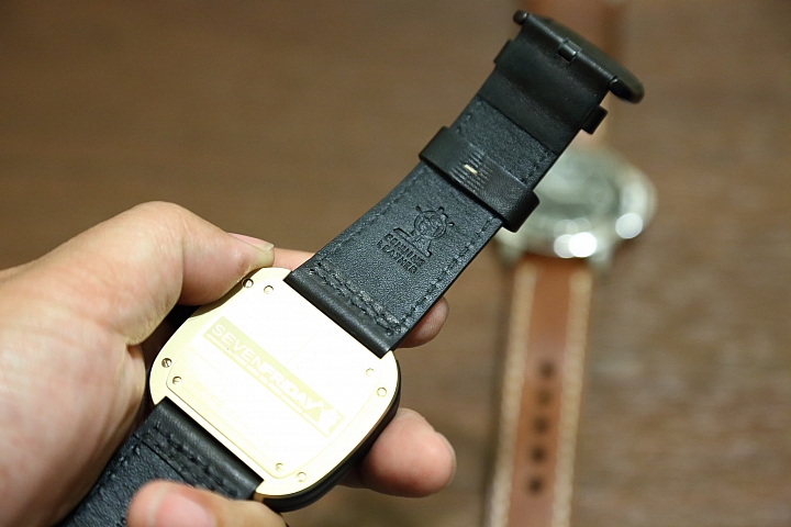[開箱]窮人快樂錶之死 VS. SEVENFRIDAY P2-2開箱