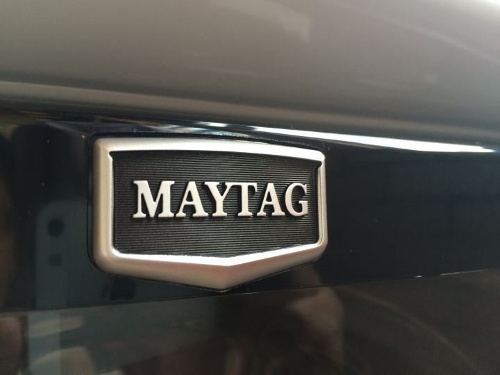 「開箱」15公斤滾筒洗衣機 美泰克 MAYTAG MHW4200BW
