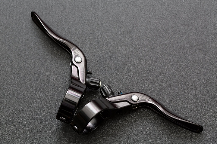 分享 8Bar KRZBERG Frameset 平光黑