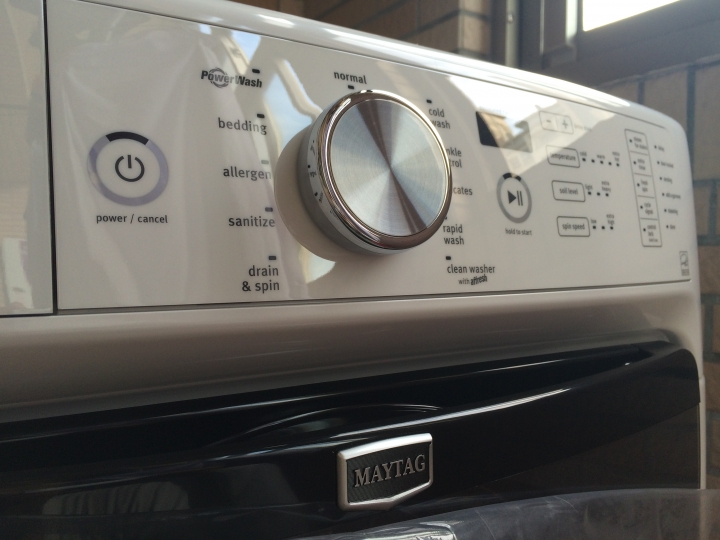 「開箱」15公斤滾筒洗衣機 美泰克 MAYTAG MHW4200BW