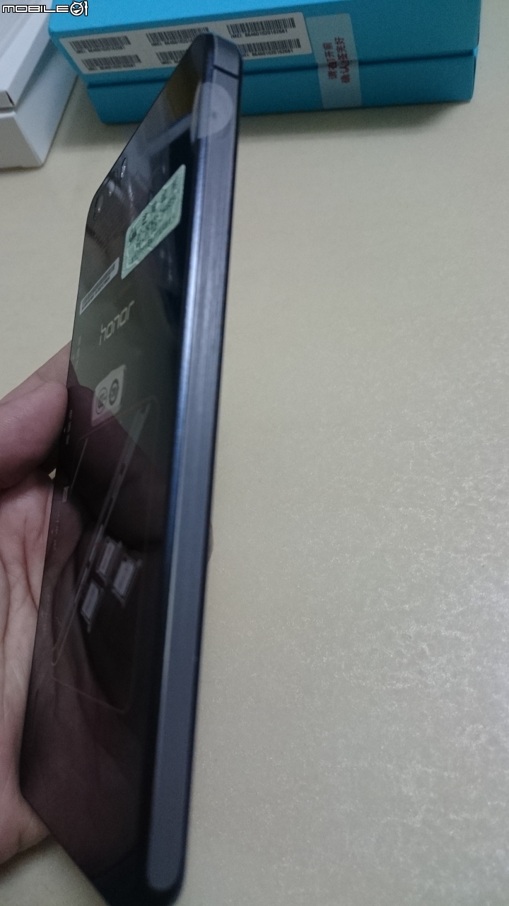 榮耀6 PLUS 雙4G 黑色 簡單開箱~~