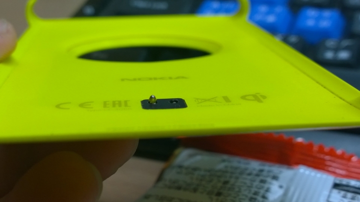 1020充電背蓋接點壞了