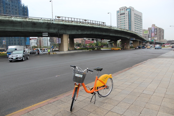 騎 U-Bike 輕 鬆 遊 台 北 大 稻 埕 ( 大 同 區 )
