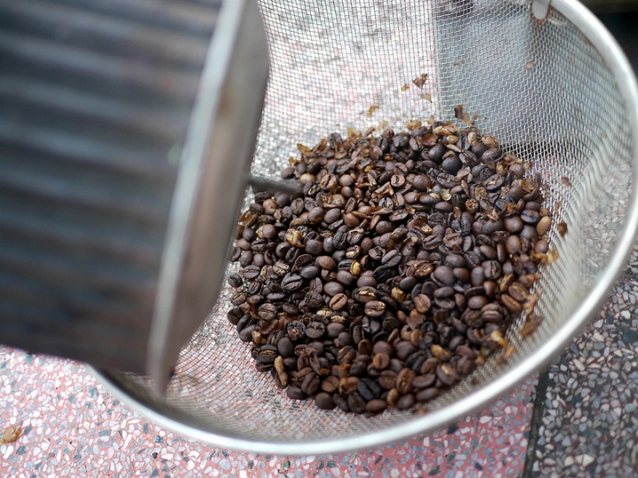 我愛烘豆機(2)- 發條動力烘豆機 Vintage clockwork coffee roaster