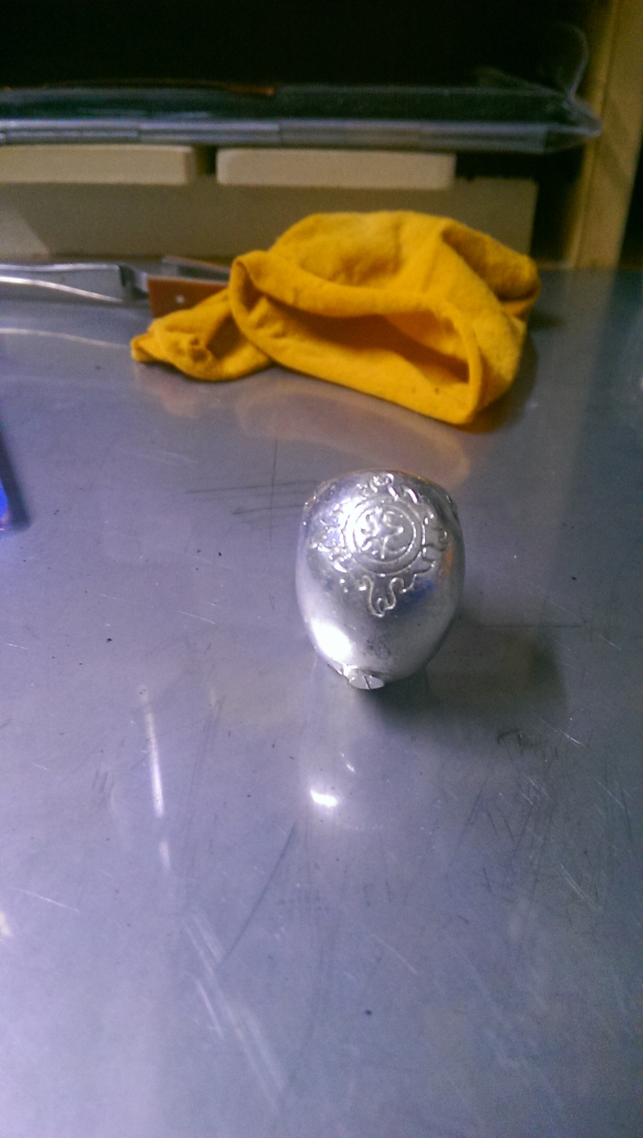 自製銀飾送閃光