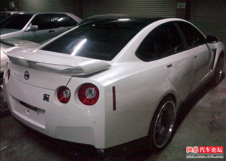驚見Nissan GT-R 四門房車版