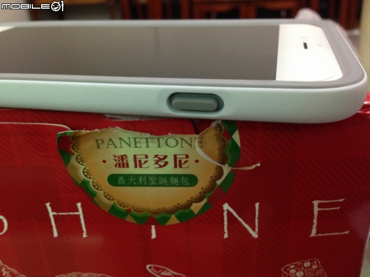 白色犀牛盾 + 銀色 iPhone6 Plus