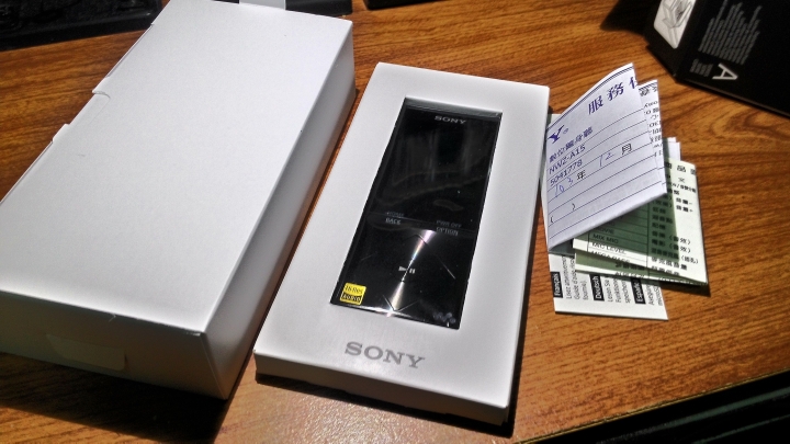 [開箱]終於支援插卡的SONY NWZ-A15
