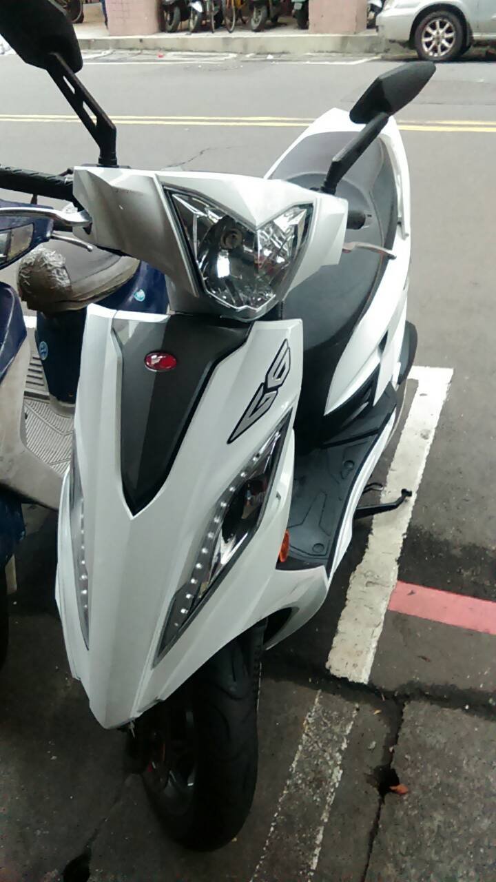 ［中古開箱］白色G6一枚