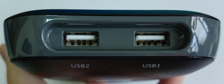 【開箱】Amacrox PB10400 行動電源