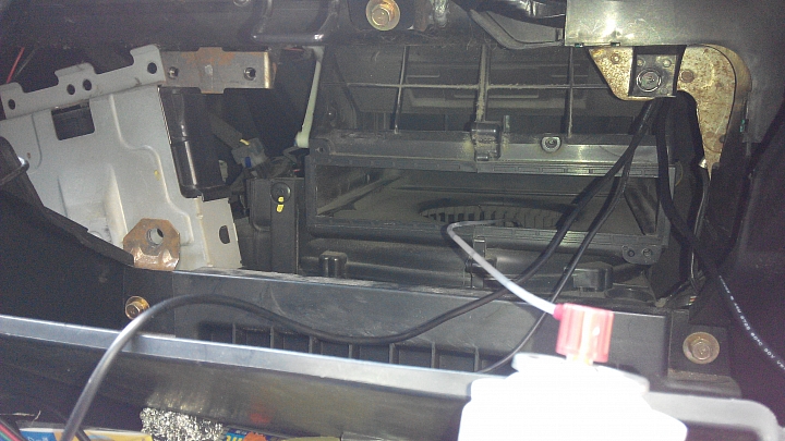 virage io 06年  DIY 使用 3M 冷氣除臭清潔劑