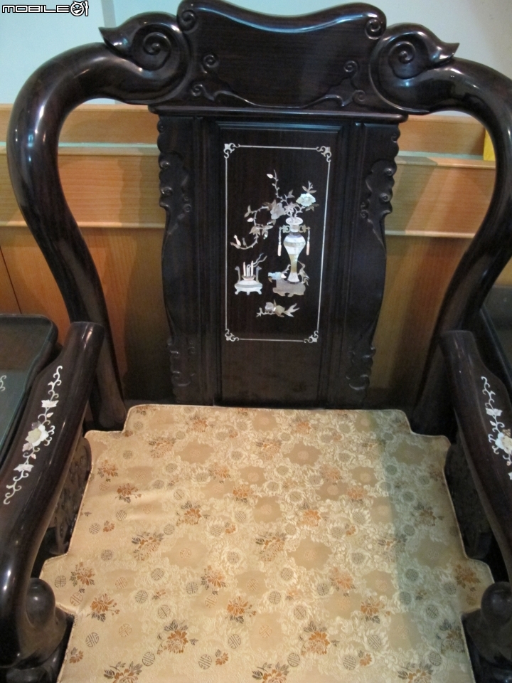 這傢具是檀木的嗎?