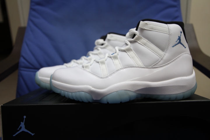 ［開箱］Air Jordan XI - Legend Blue