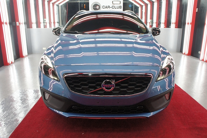 【開箱】VOLVO V40 Cross Country D4