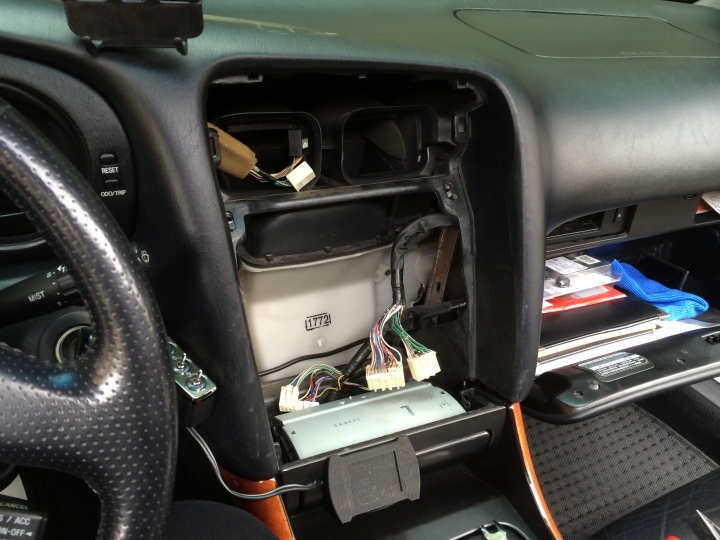 [分享] 老車不死！1999年LEXUS GS300原廠主機增加AirPlay/Line In功能！ （NEXUM TuneBox/LINKA）