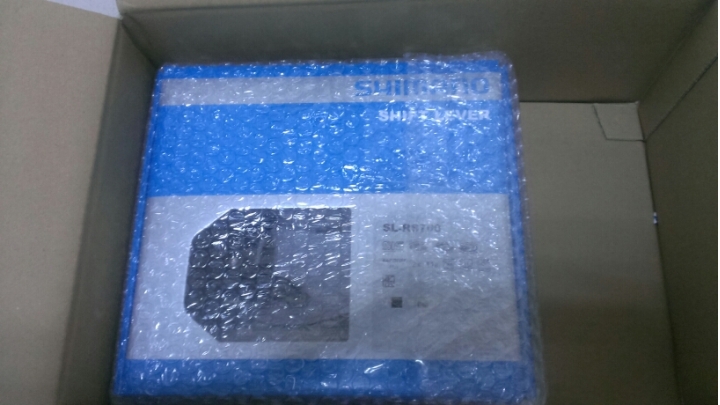 [開箱]不算逸品但辛苦拿到的稀有品,平把 11速的選擇,SL-RS700(未完待續)